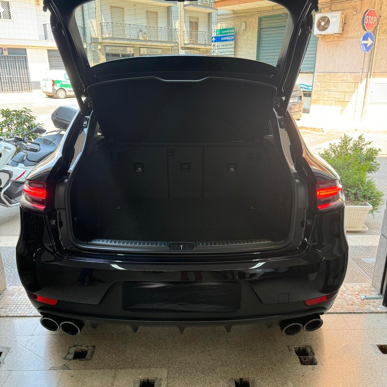 Porsche Macan 2.0 Benzina 245cv