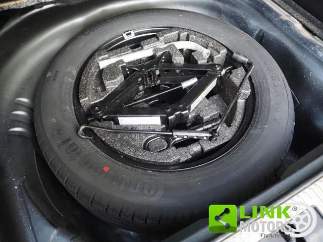 SKODA Superb 2.0 TDI DSG Wagon Executive