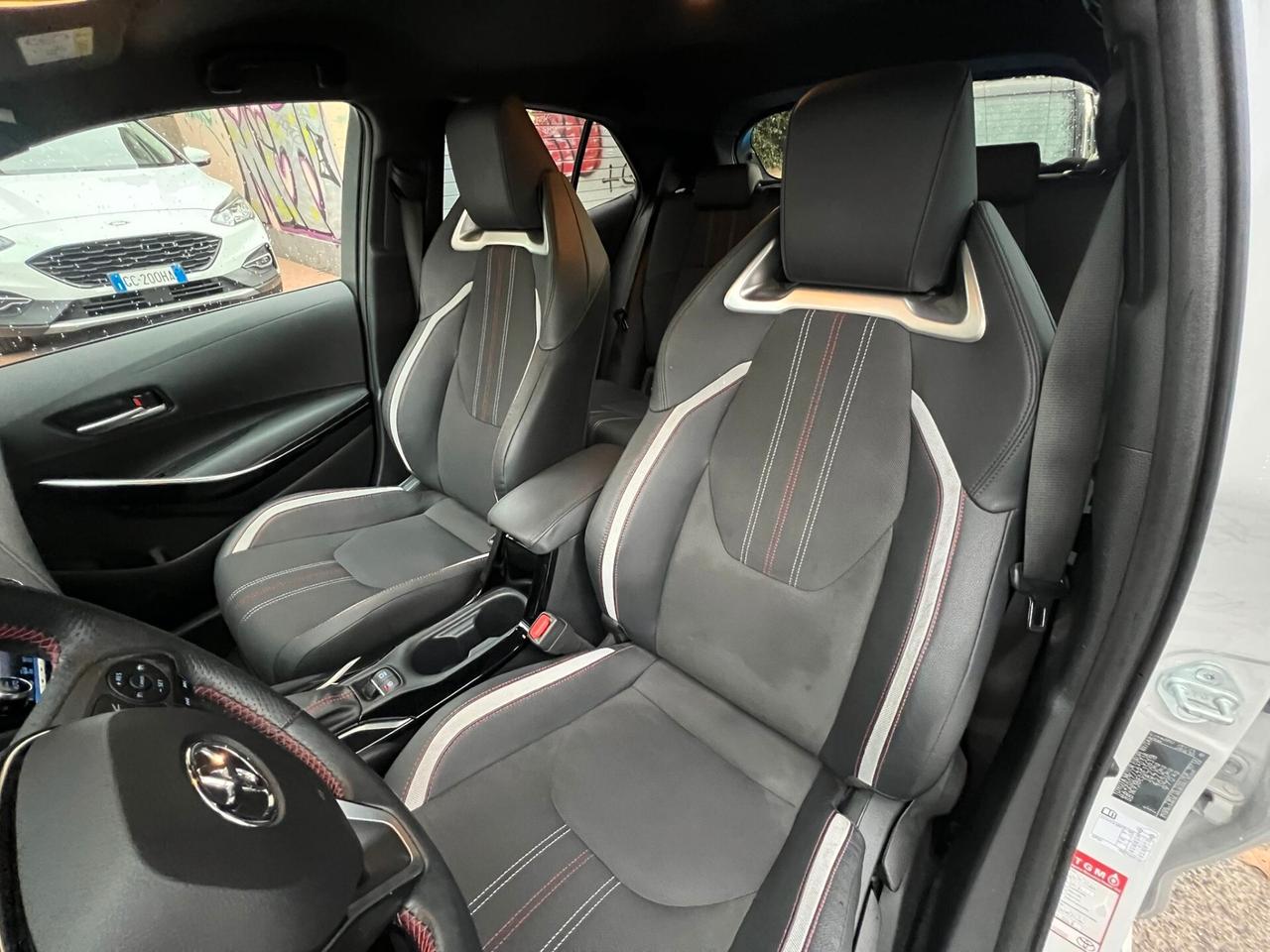 Toyota Corolla GR SPORT 1.8 Hybrid