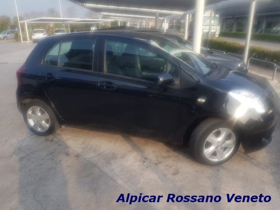 TOYOTA Yaris 1.4 D-4D 5 porte Sol AUTOMATICA