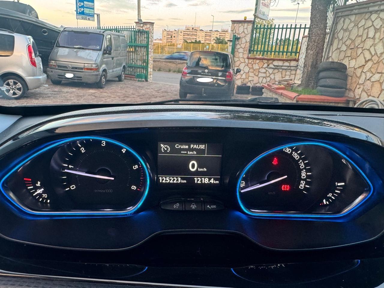 Peugeot 2008 1.6 e-HDi 115 CV Stop&Start Féline