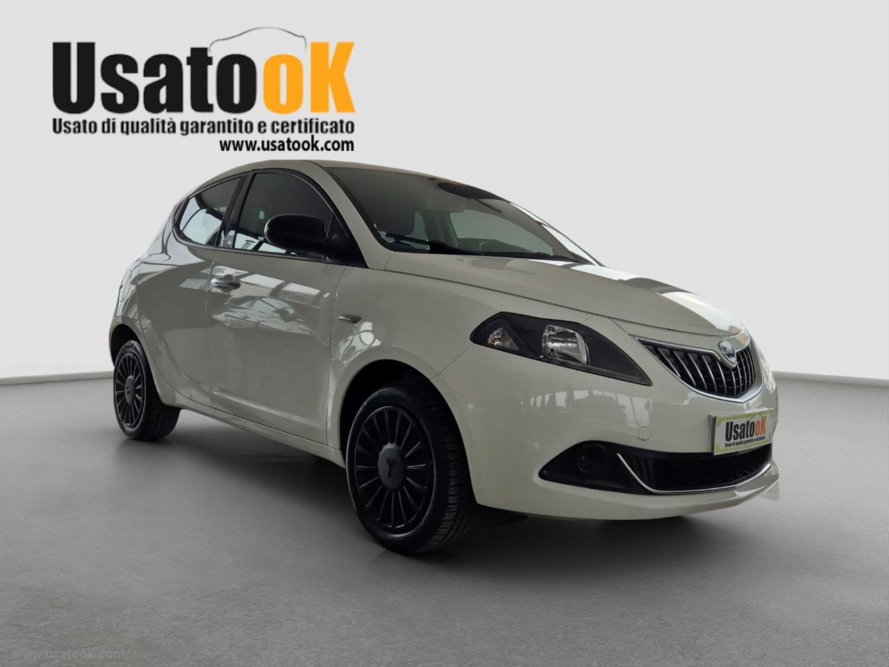 LANCIA Ypsilon 1.0 FireFly 5p. S&S Hybrid LANCIA YPSILON 1.0 HYBRID