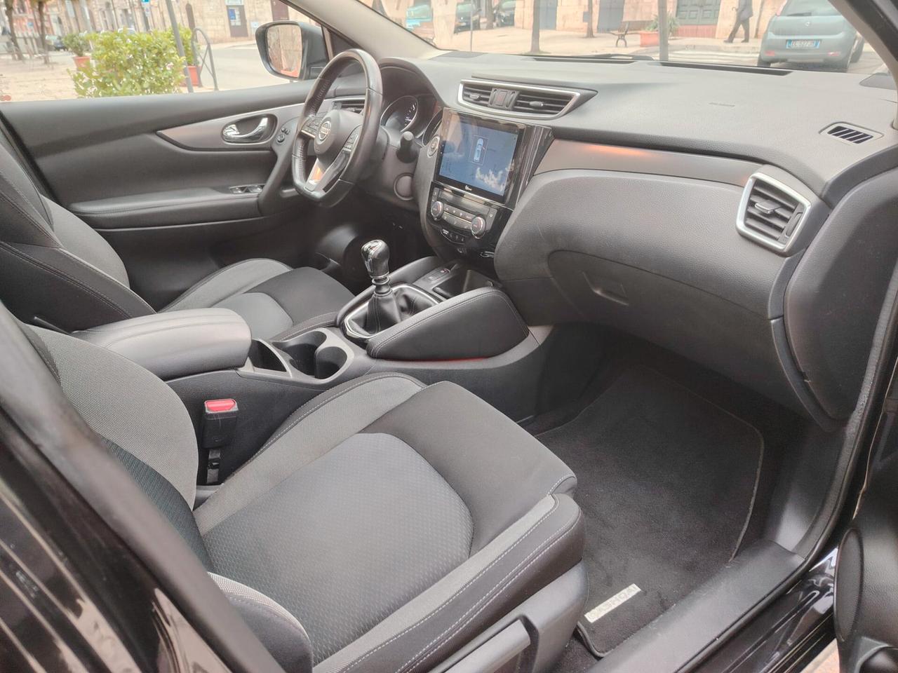Nissan Qashqai 1.5 dCi N-Connecta