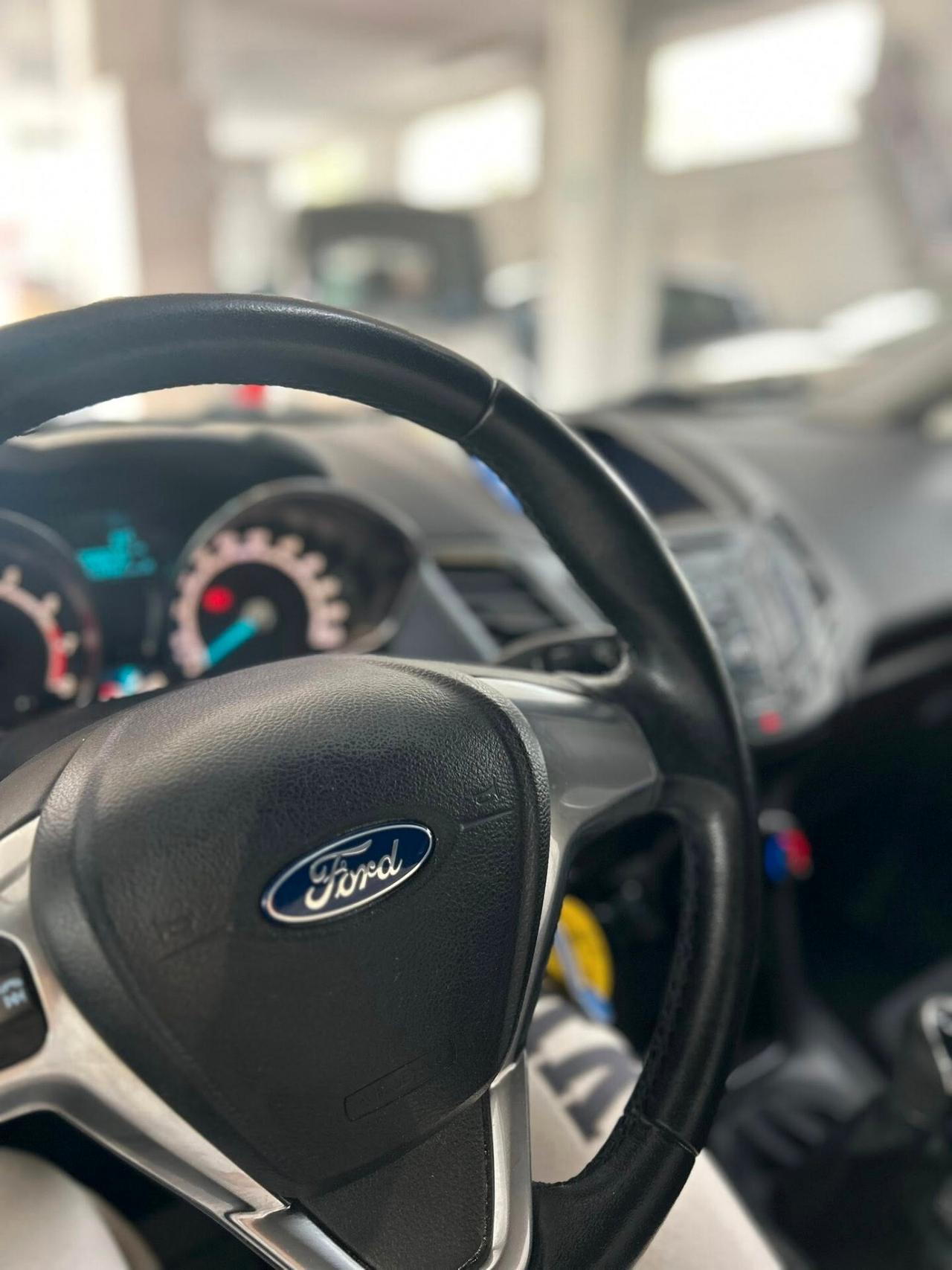 FORD FIESTA 1.4 -2016-GPL NUOVO-DISTR NUOVA