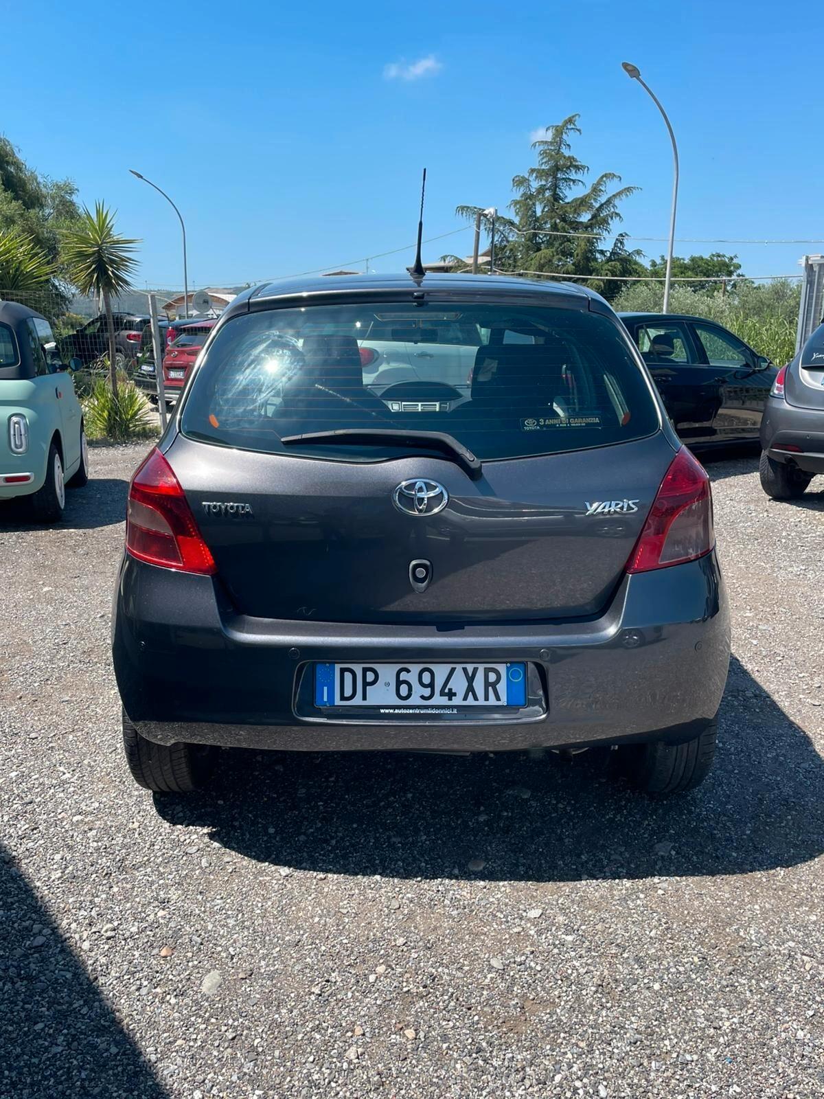Toyota Yaris 1.0 5 porte VVT-i 70cv