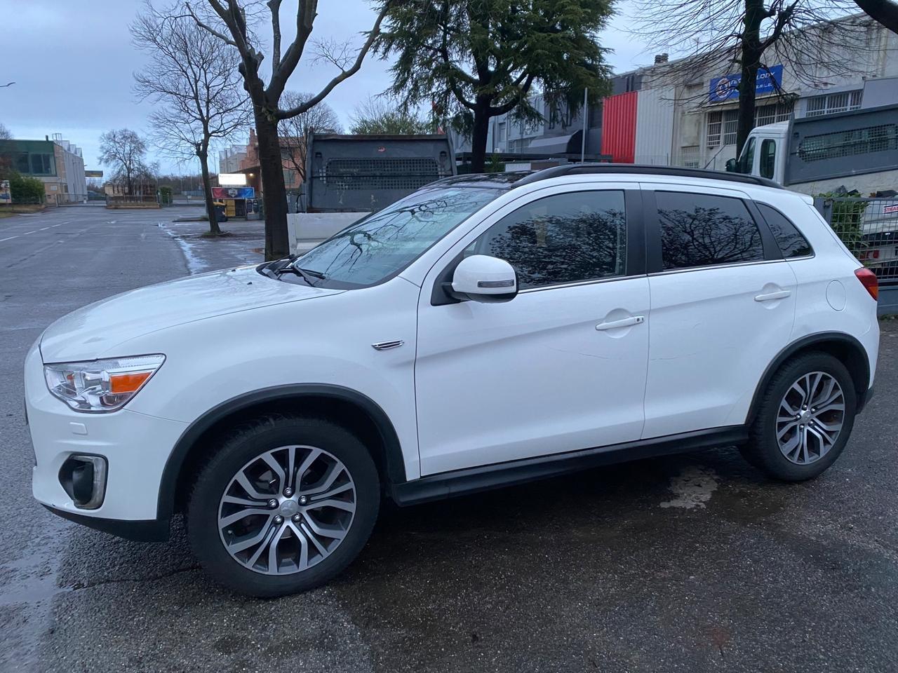 Mitsubishi ASX 1.6 2WD GPL Bi-Fuel Instyle Panoramic