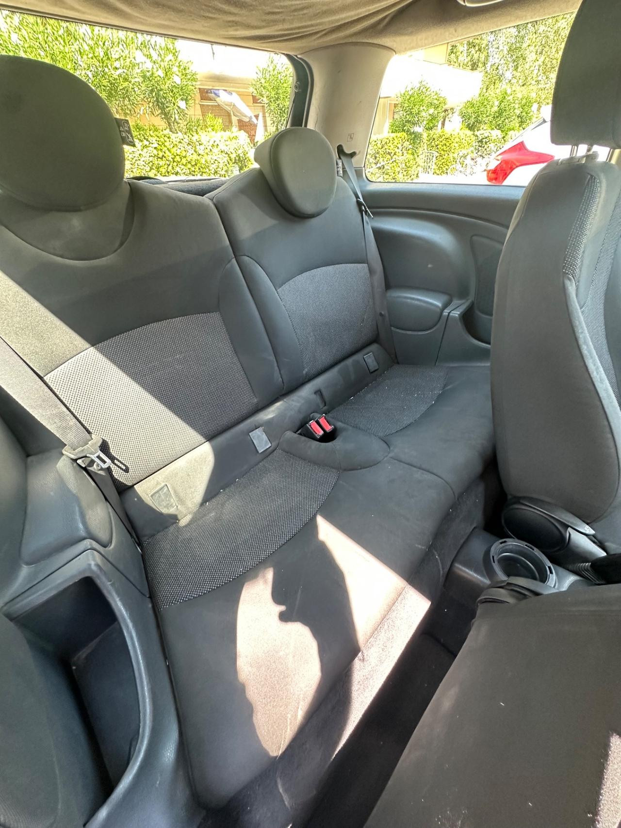 Mini 1.4 tdi One D de luxe 2008