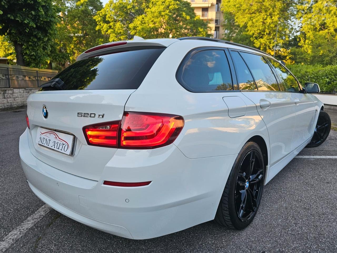 Bmw 520d 184cv Touring Futura*Pelle*Navi*Tetto*Pdc*19*