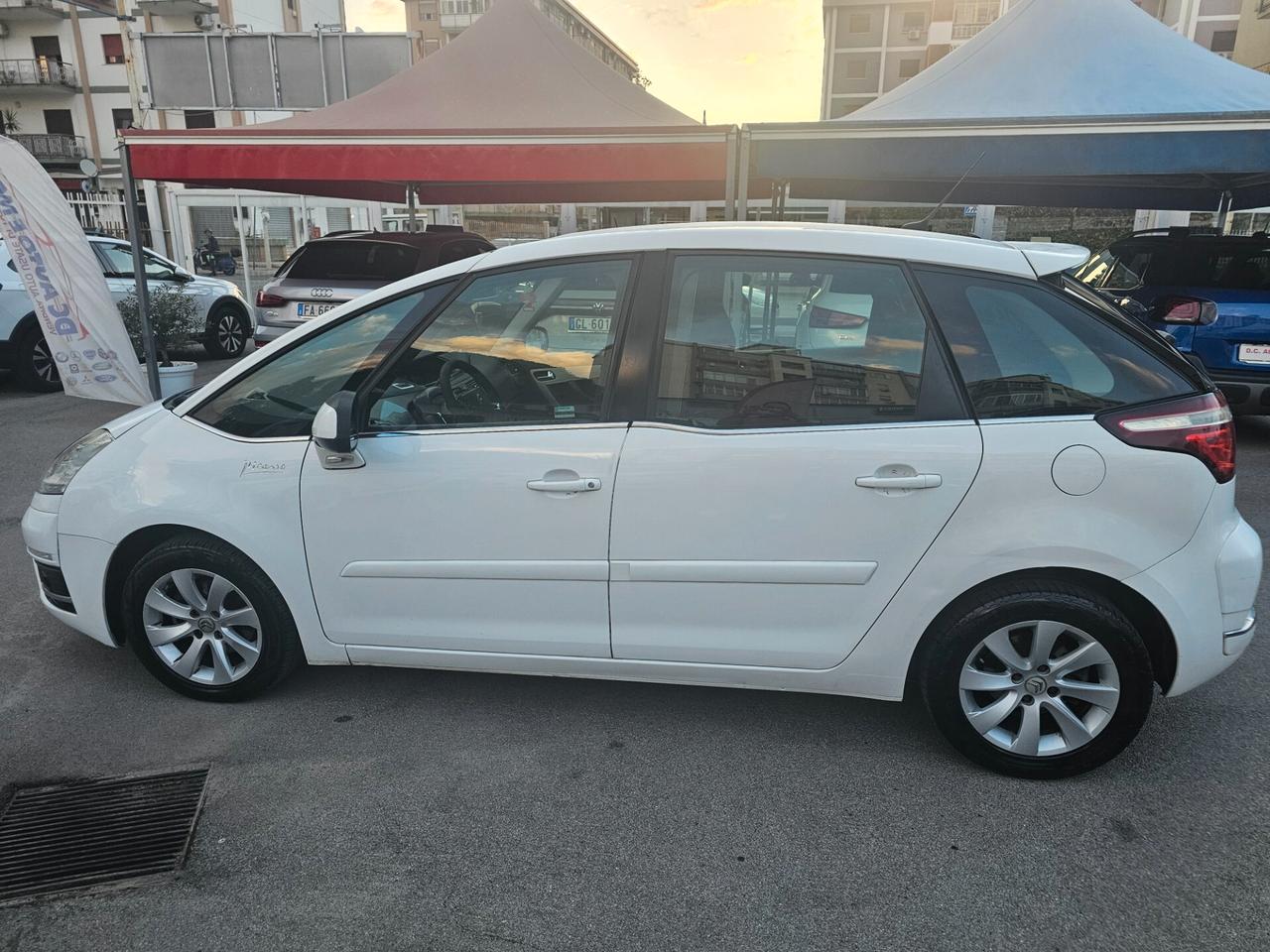 Citroen C4 Picasso 1.6 HDi 112CV..Automatica.2013