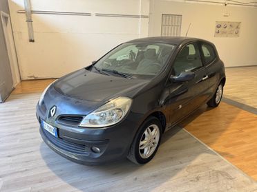 Renault Clio Luxe 1.2 benzina x Neopatentati