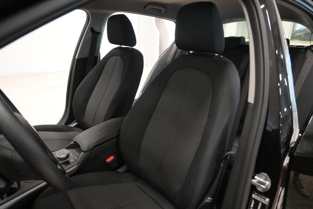 Bmw 116 118d 5p. Business Advantage