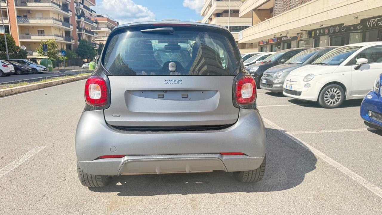 Smart ForTwo BRABUS 0.9 Turbo twinamic LED NAVI KAMERA PDC BLUETOOTH CERCHI 17