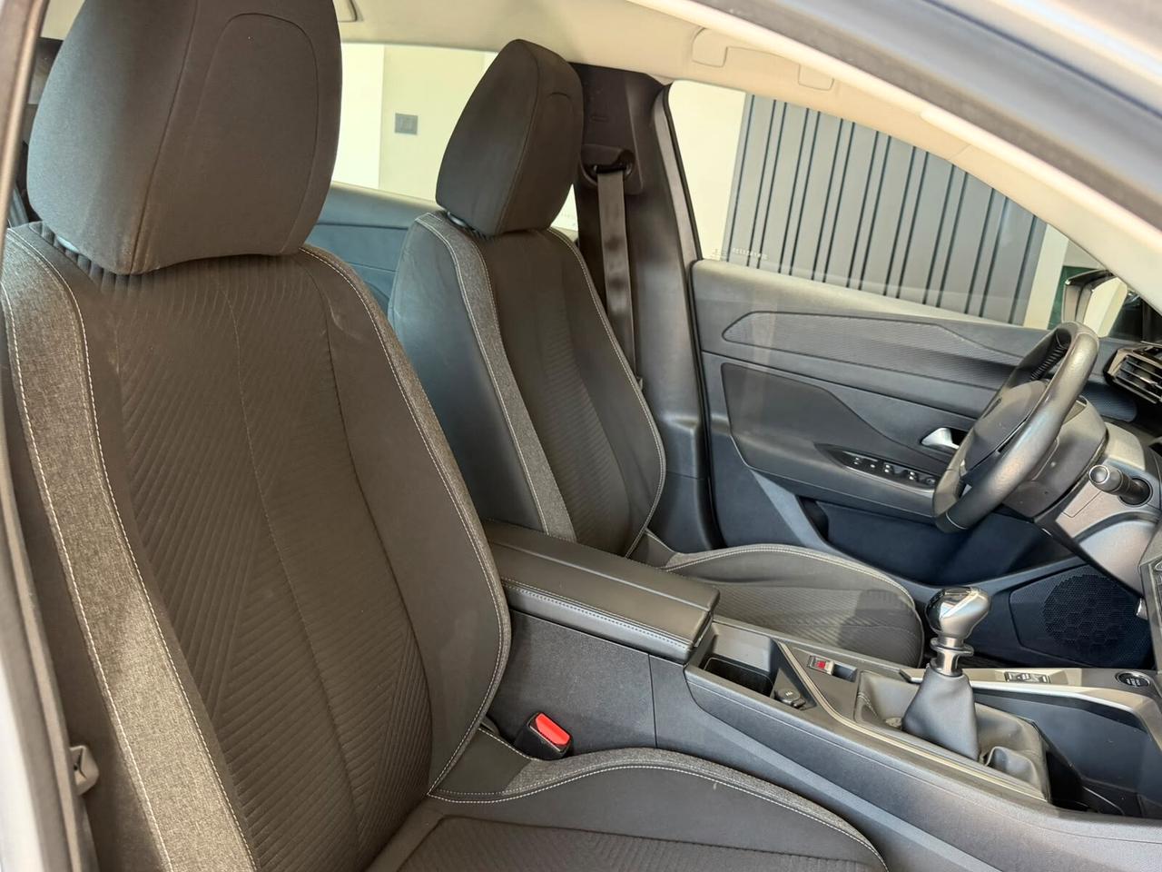 Peugeot 308 1.5 diesel 130CV Allure Pack 2023