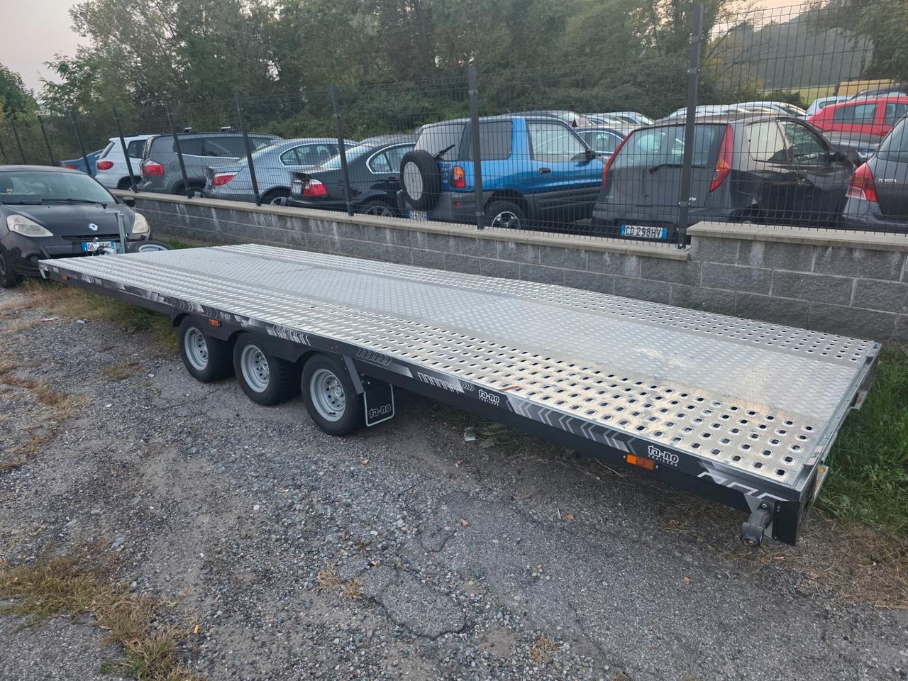 Carrello nuovo da immatricolare