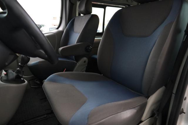 RENAULT Trafic 2.0 dCi/115 Passenger 8 Posti