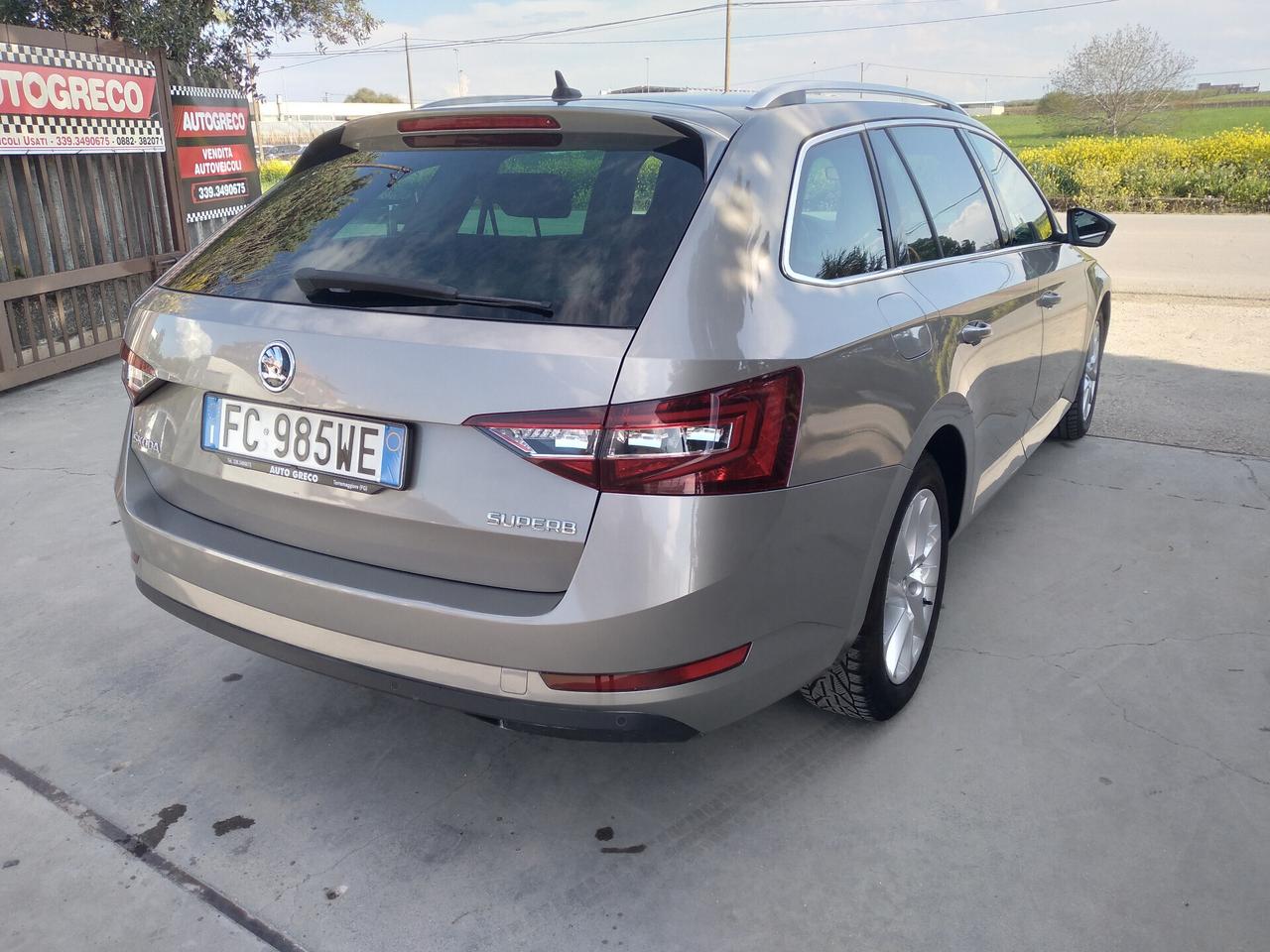 Skoda Superb 2.0 TDI DSG Wagon Executive