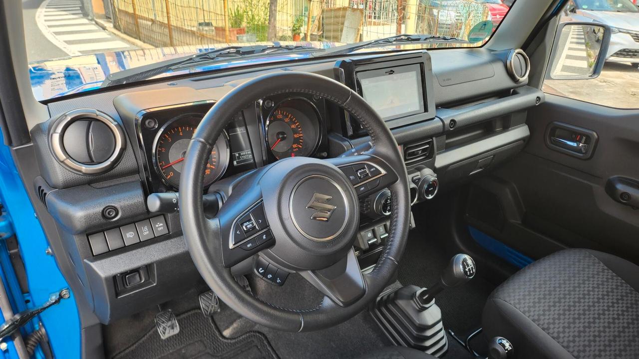 Suzuki Jimny 1.5 5MT Top