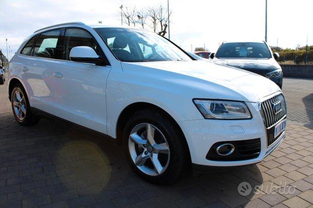 Audi Q5 2.0 tdi 150cv fari bixeno