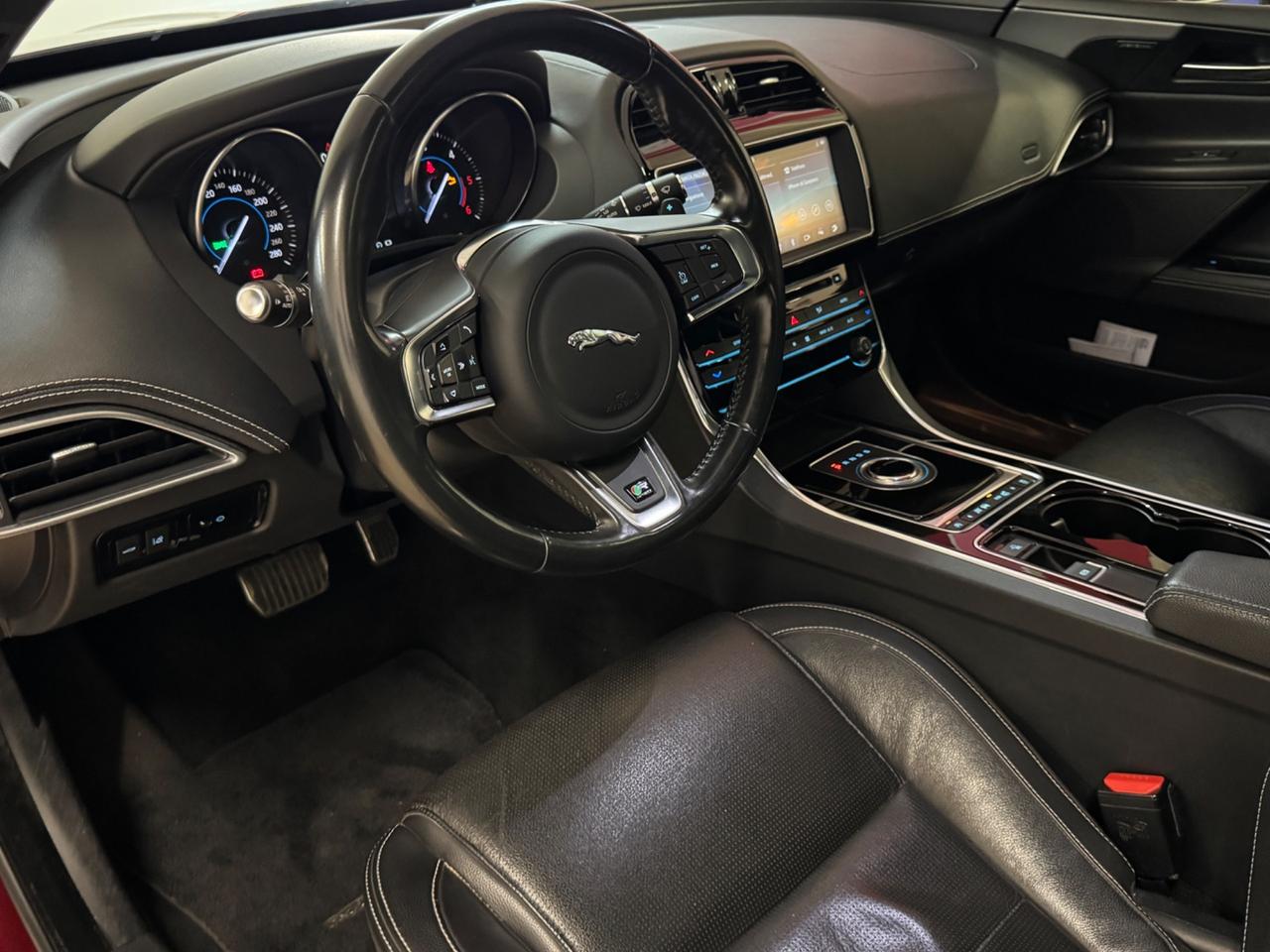 Jaguar XE 2.0 D Turbo 180 CV AWD aut. Portfolio Tetto Garantita