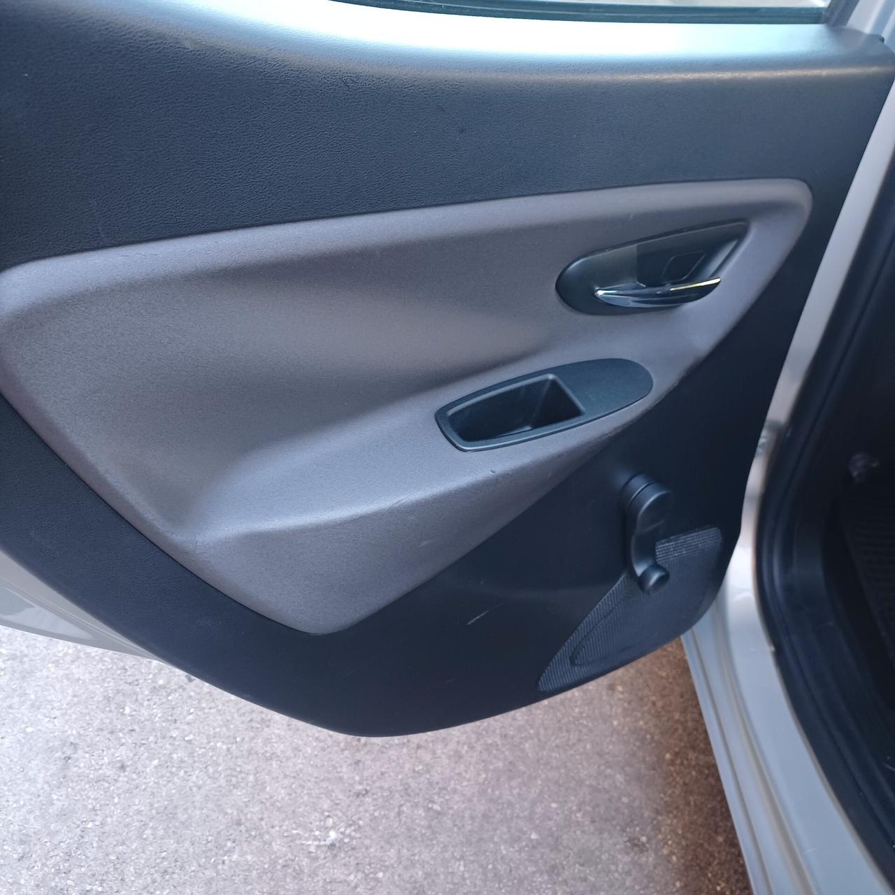 Lancia Ypsilon 1.3 MJT 16V 95 CV 5 porte S&S Platinum