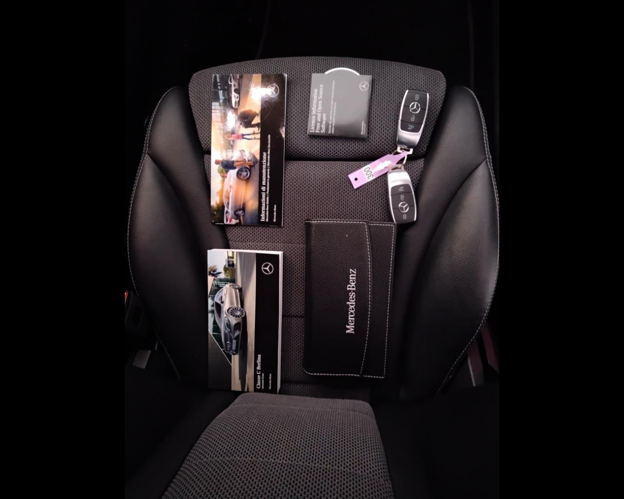 Mercedes-Benz Classe C-W205 2018 Berlina - C 220 d Premium 4matic auto