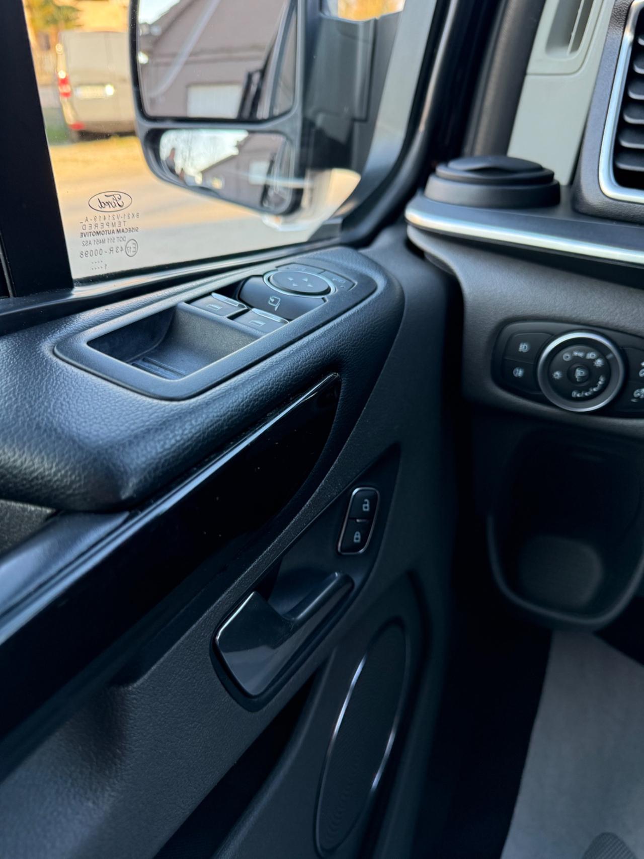 Ford Tourneo Custom 320 2.0 EcoBlue 185CV MHEV PL c/sollev. Tit.