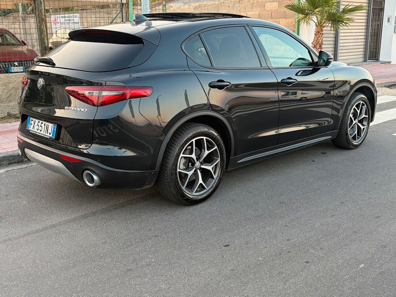 Alfa Romeo Stelvio 2.2 Turbodiesel 210 CV AT8 Q4 Lusso