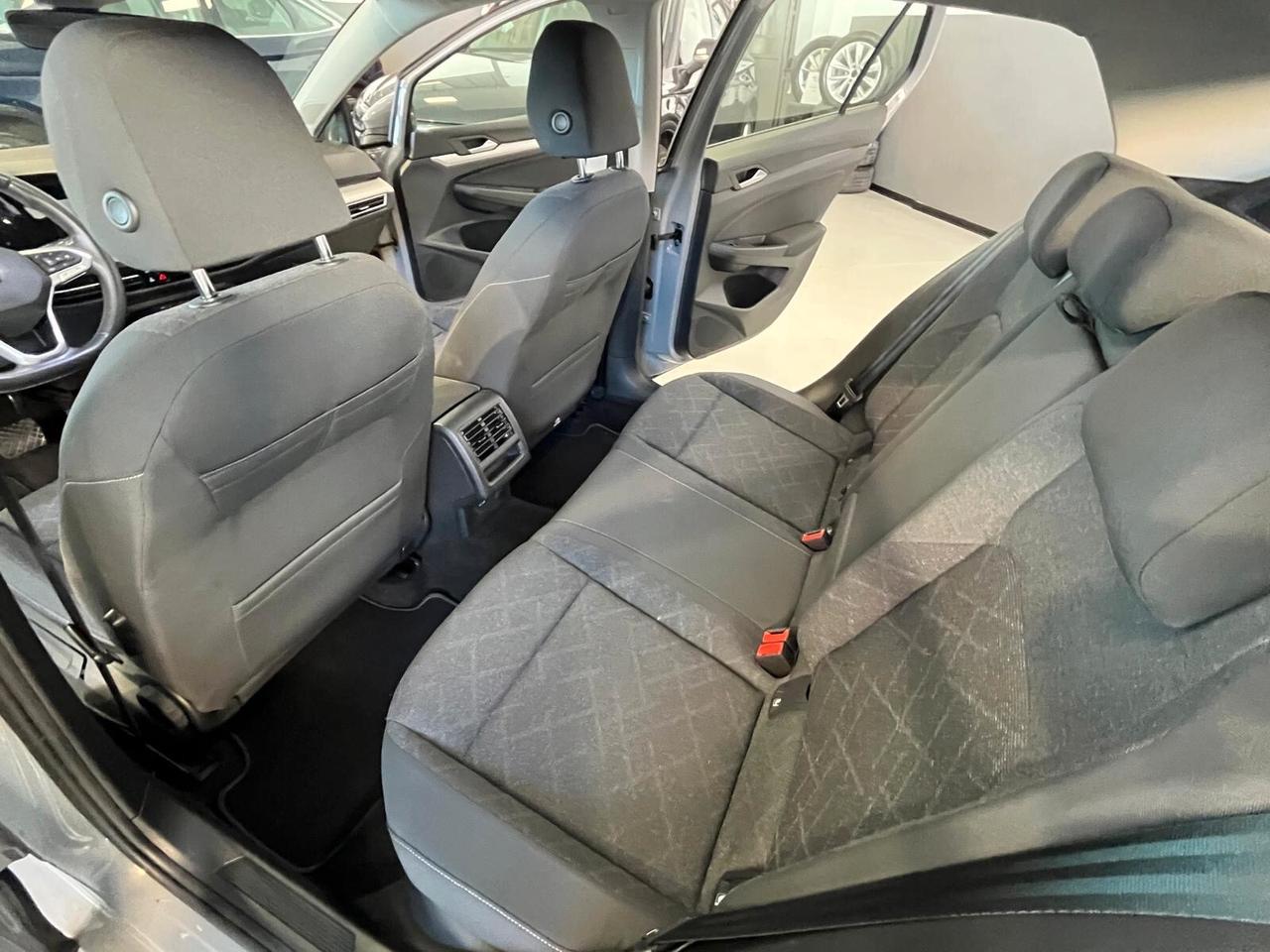 Volkswagen Golf 1.5 eTSI 130 CV EVO ACT DSG Life PACK LUCI INTERNO