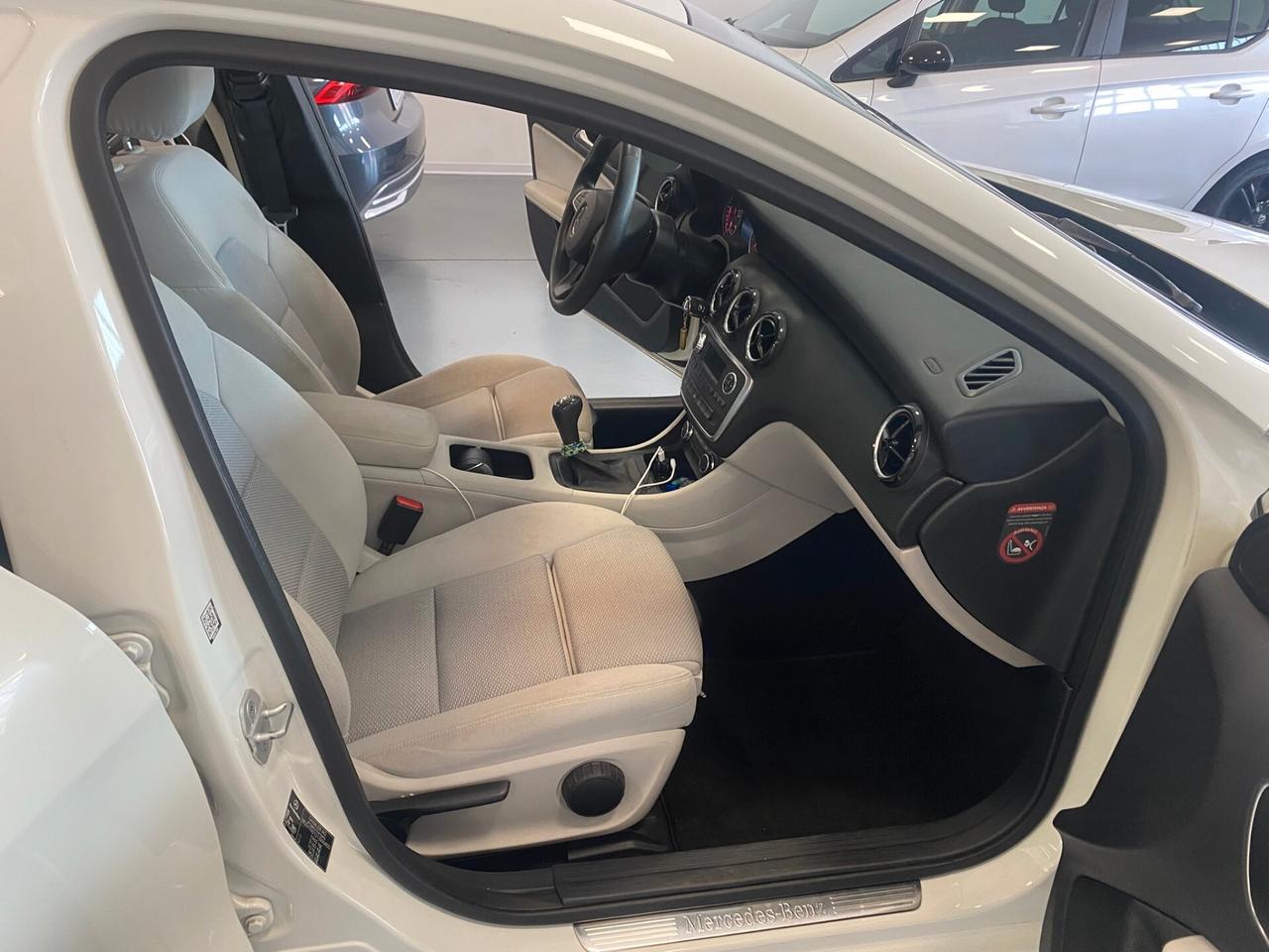 Mercedes-benz A 180 d Premium