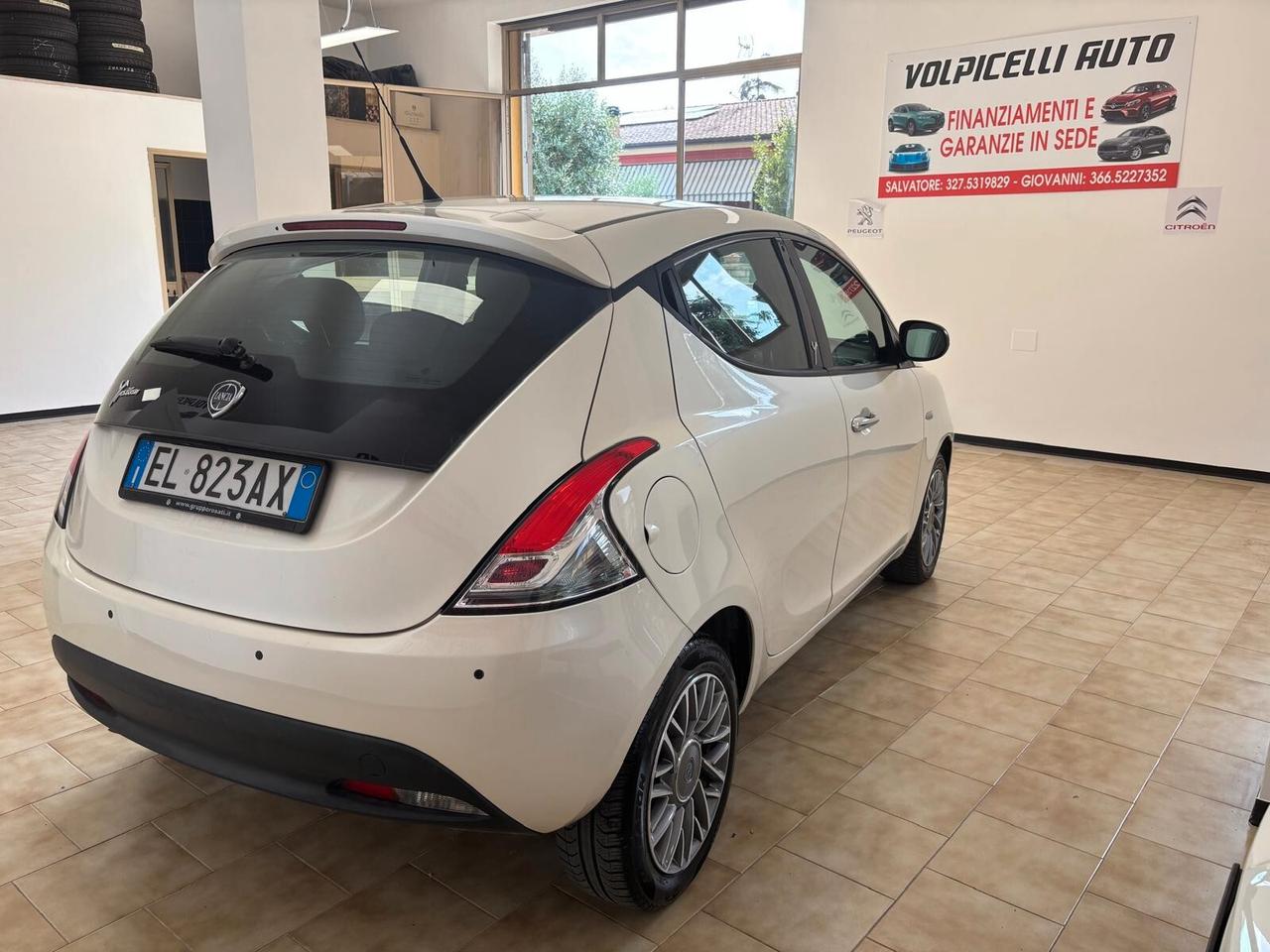 LANCIA YPSILON ANNO 2012 DS 1.3 MULTIJET ADATTA NEOPATENTATI KM 122 MILA