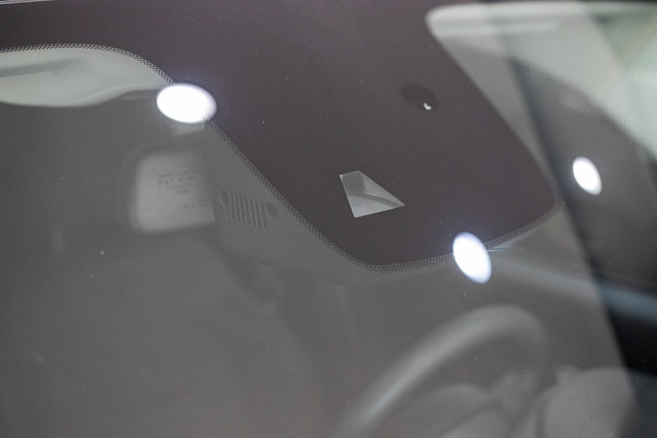 Jeep Renegade 1.6 Multijet 130cv BLACKEAGLE