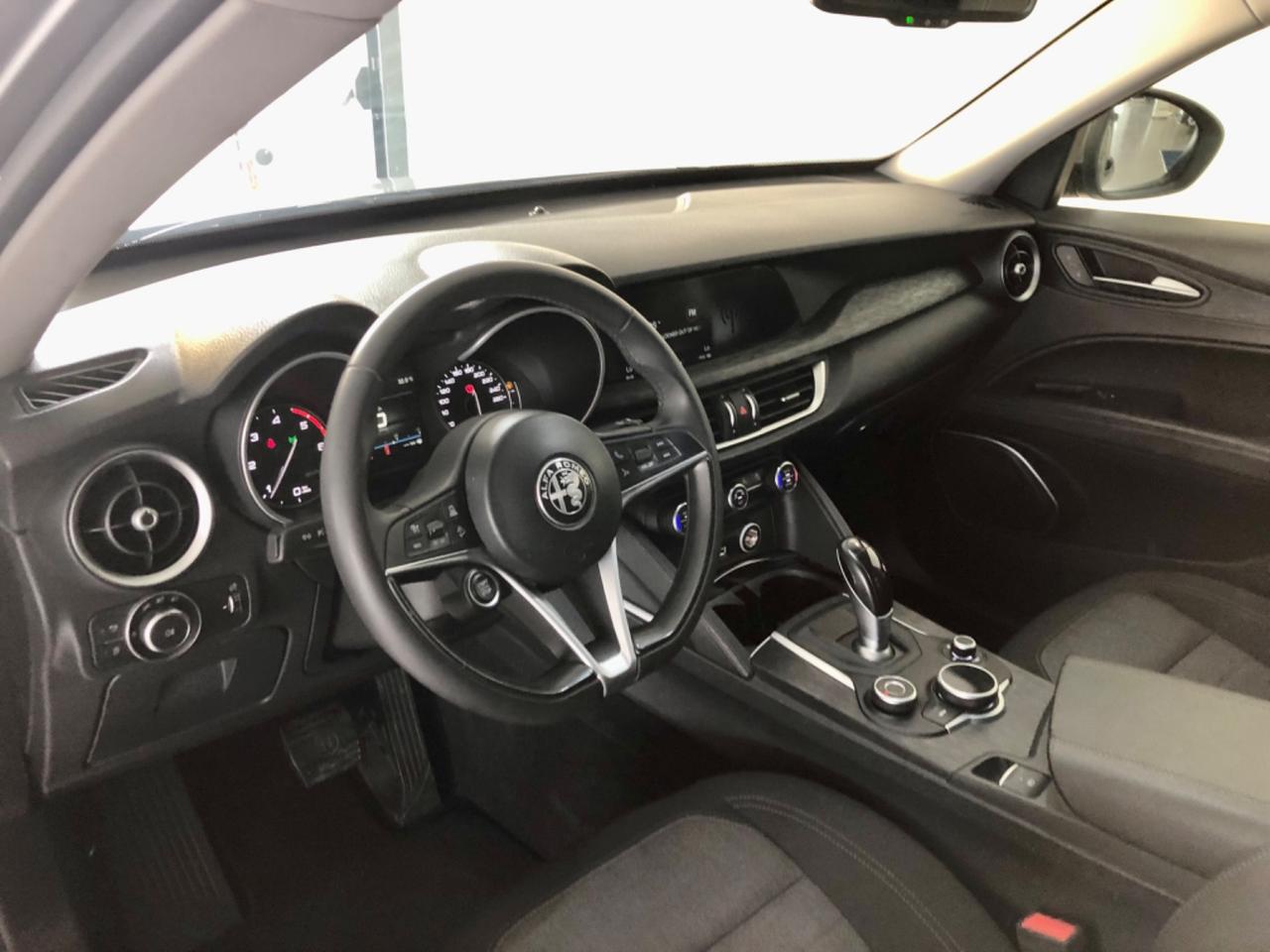 Alfa Romeo Stelvio 2.2 Turbodiesel 160 CV AT8 RWD Sport-Tech