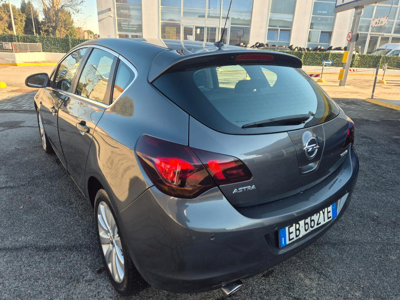 Opel Astra 1.4 Turbo 140CV 5 porte
