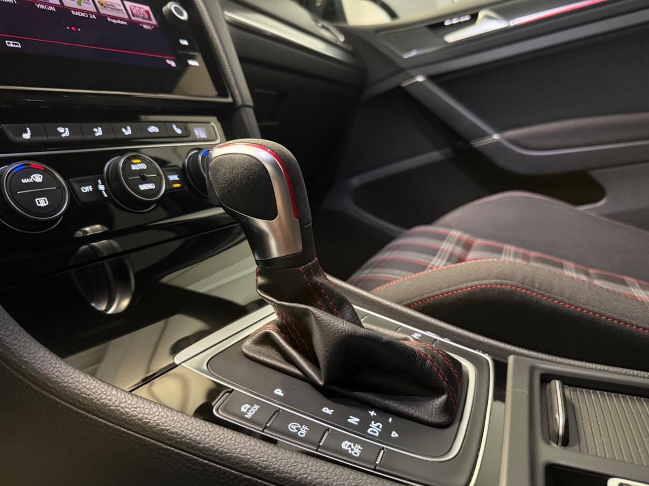 Volkswagen Golf GTI Performance 2.0 245 CV TSI DSG 5p. BMT