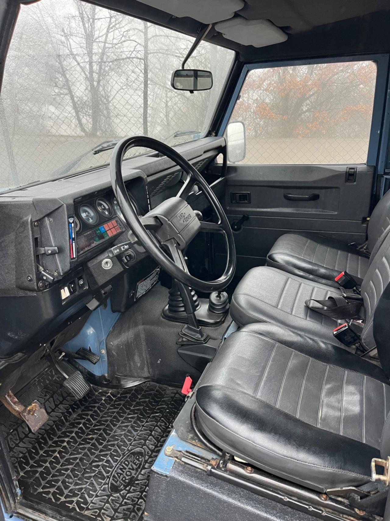 Land Rover Defender 90 turbodiesel Station Wagon County