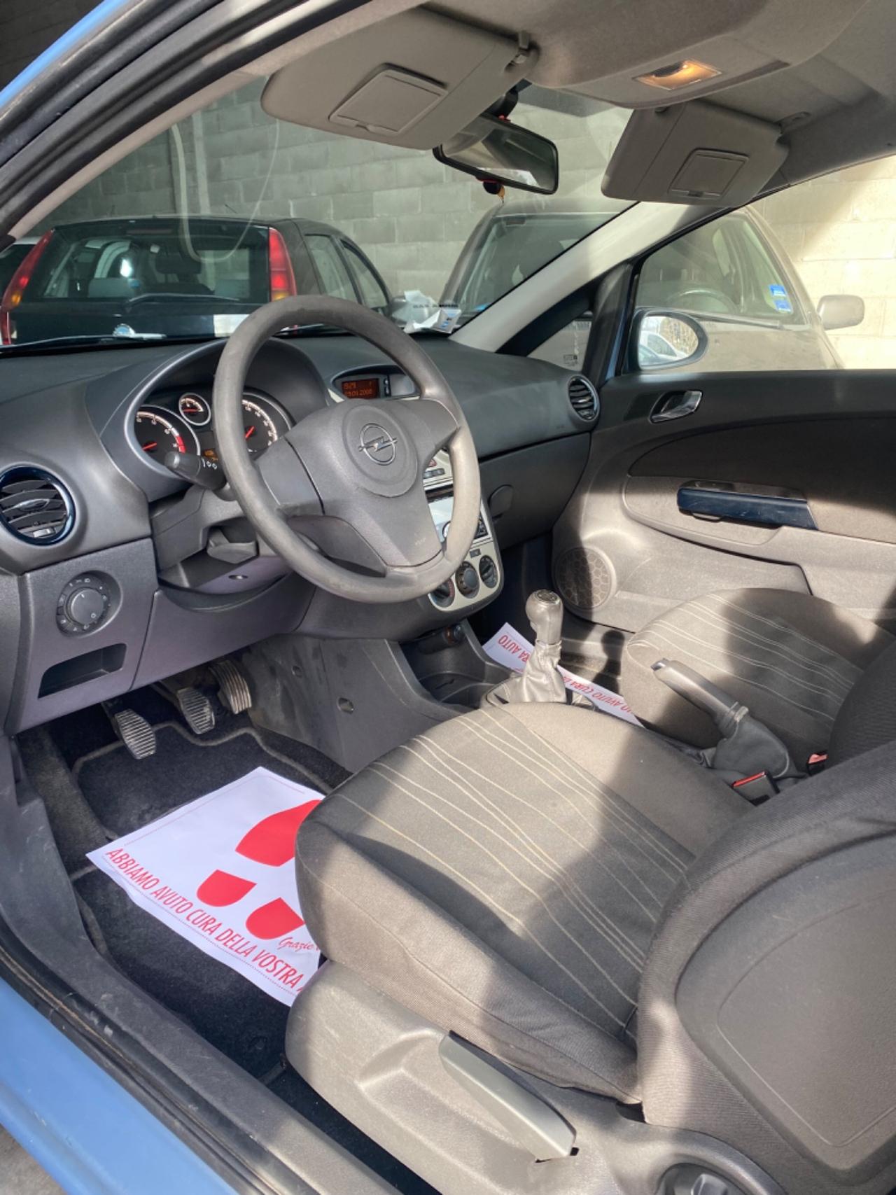 Opel Corsa 1.2 3 porte Easytronic Club Neopatentati Benzina