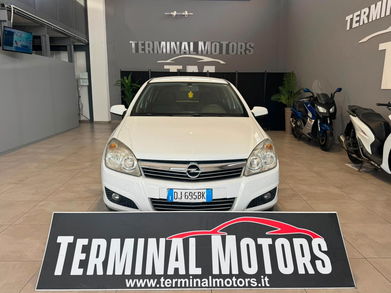 Opel Astra 1.3 CDTI 5 porte Enjoy