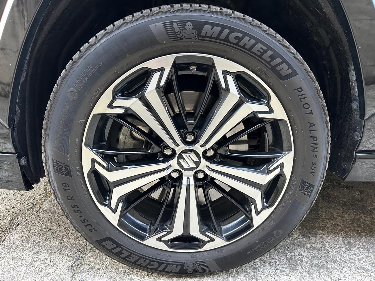 Suzuki Across 2.5 Plug-in Hybrid E-CVT 4WD Top
