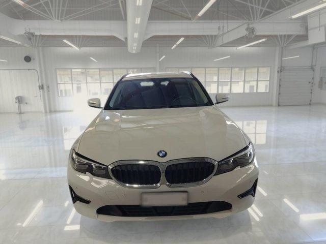 BMW 318 d 48V Touring Business Advantage