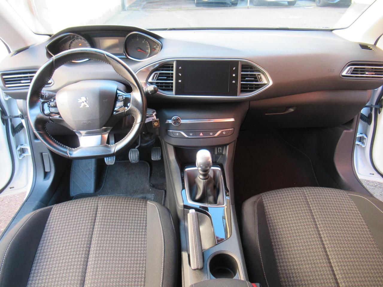 Peugeot 308 BlueHDi 130 S&S Allure