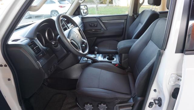 MITSUBISHI Pajero 3.2 DI-D 16V aut. 5p. Instyle DPF