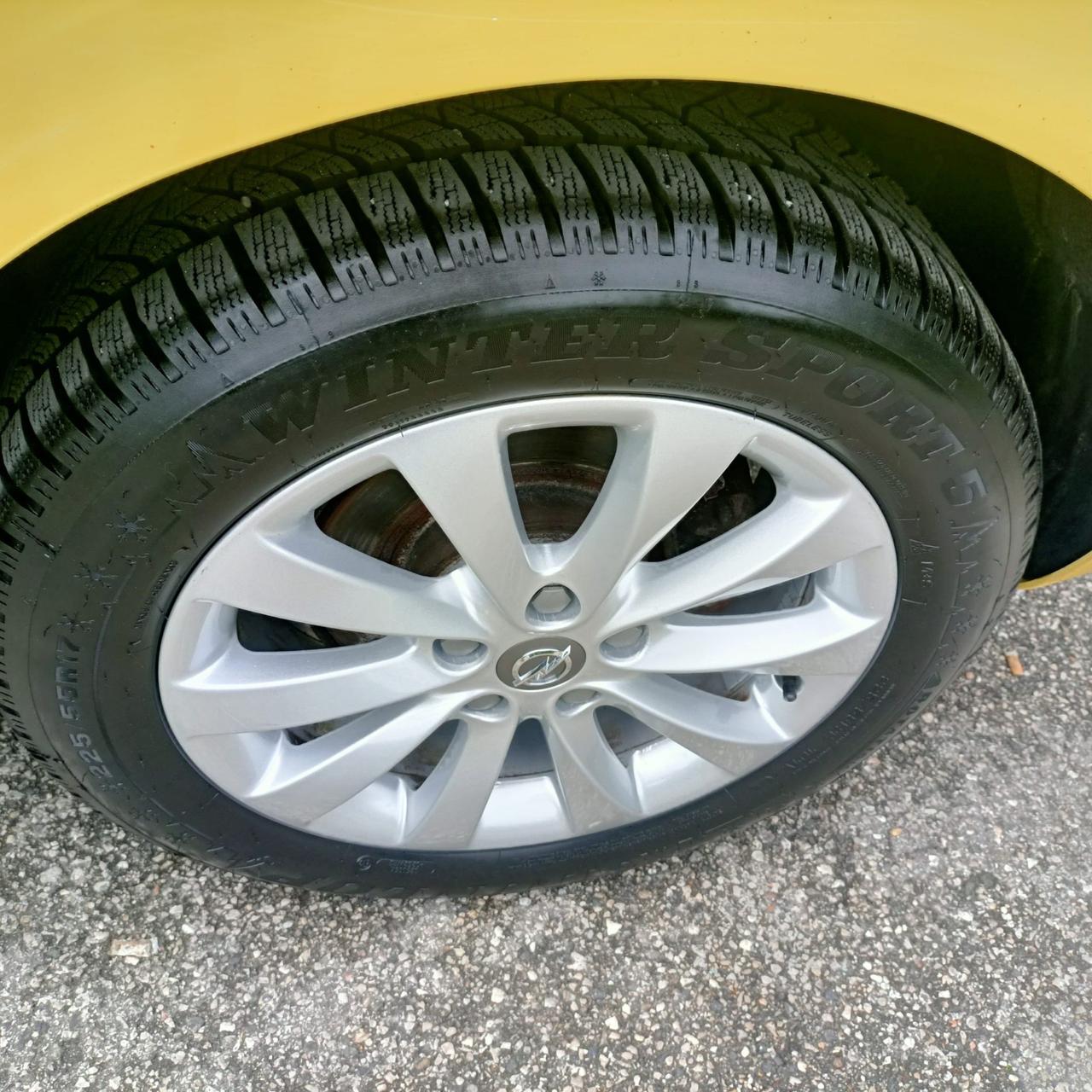 Opel Astra GTC 1.4.benzina anno 2012 km 150 mila