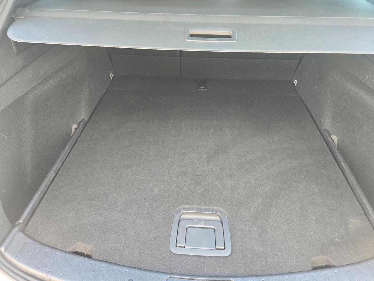 Toyota Corolla Touring Sports 1.8 Hybrid Business
