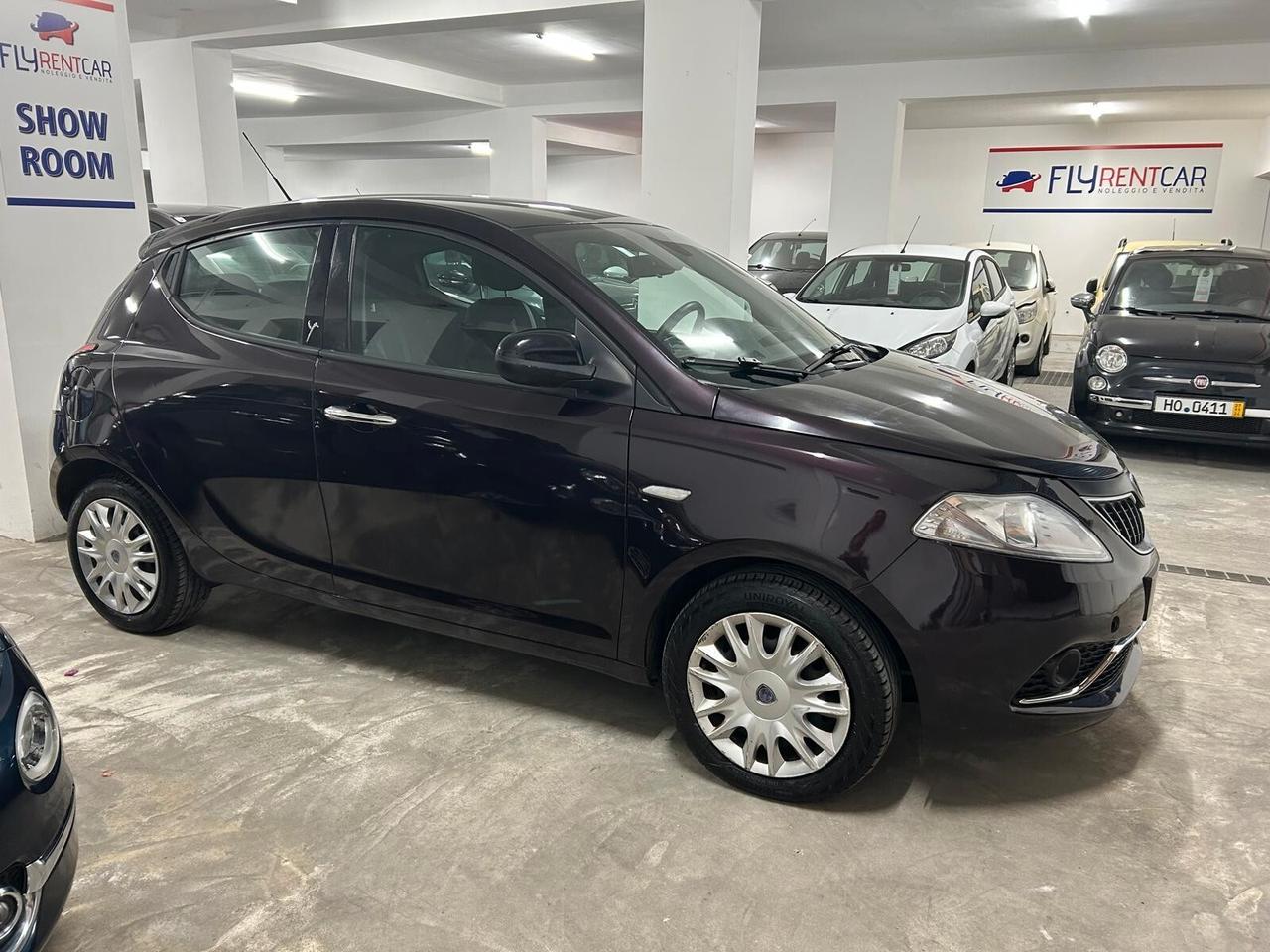 Lancia Ypsilon 1.2 69 CV 5 porte Gold
