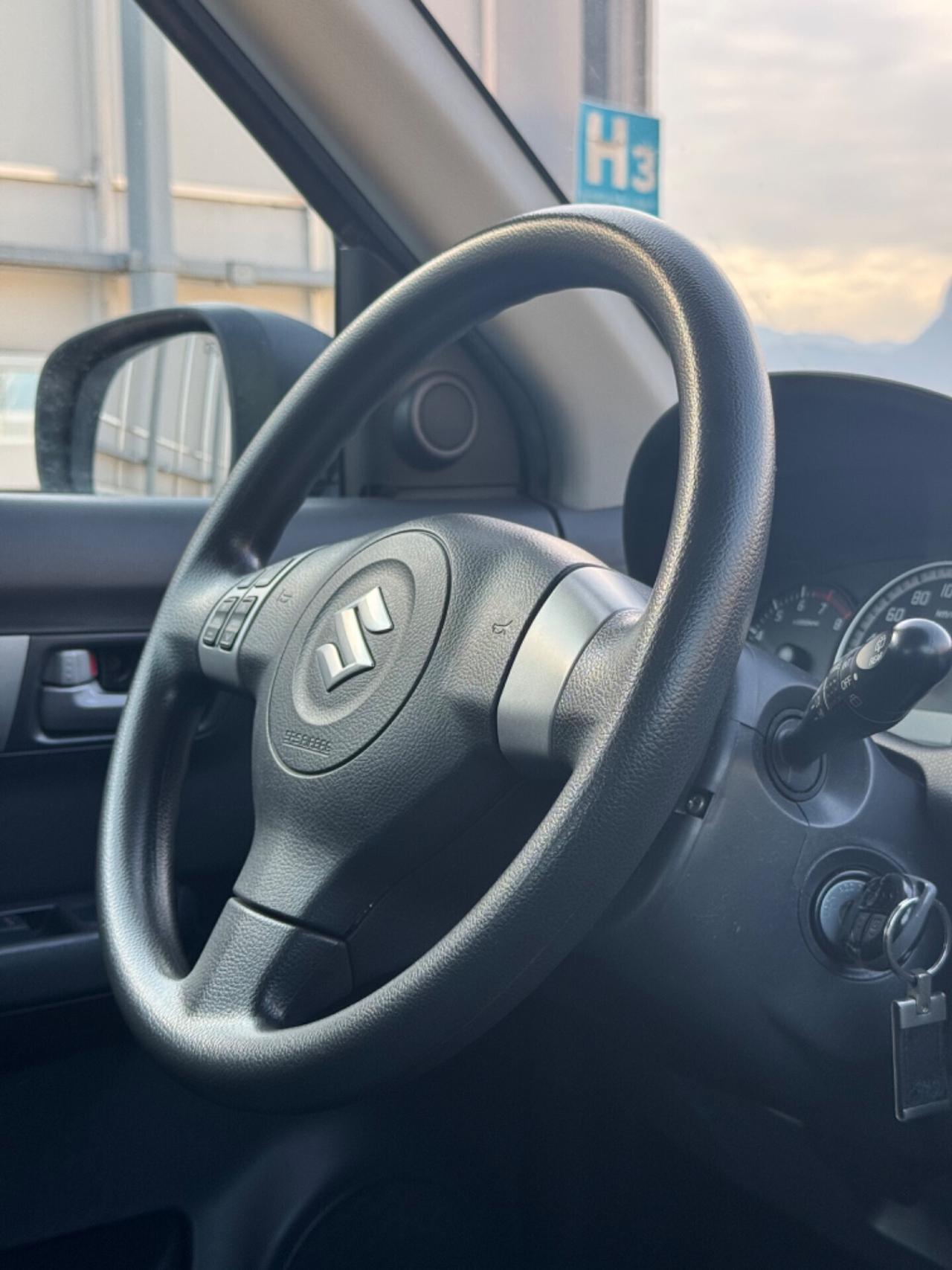 Suzuki Swift 1.3 Neopatentati CAMBIO AUTOMATICO