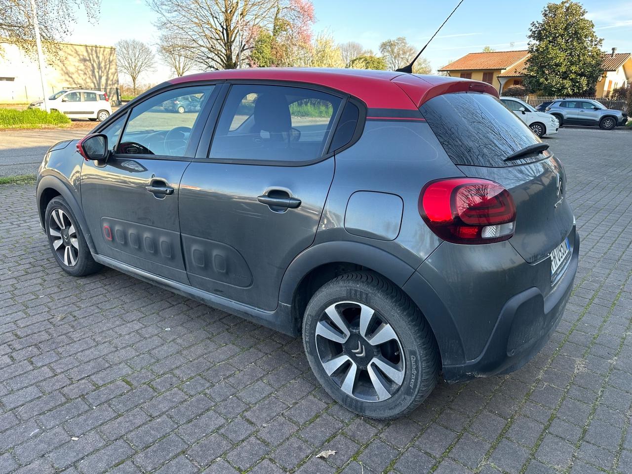 Citroen C3 MOTORE GIRA BENE MA MANGIA ACQUA