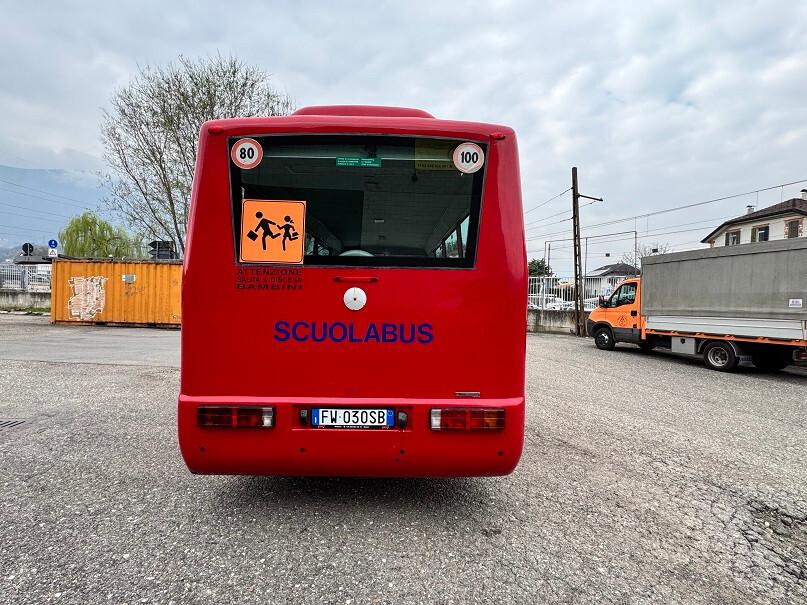 Autobus Scuole Mercedes-Benz V 818D