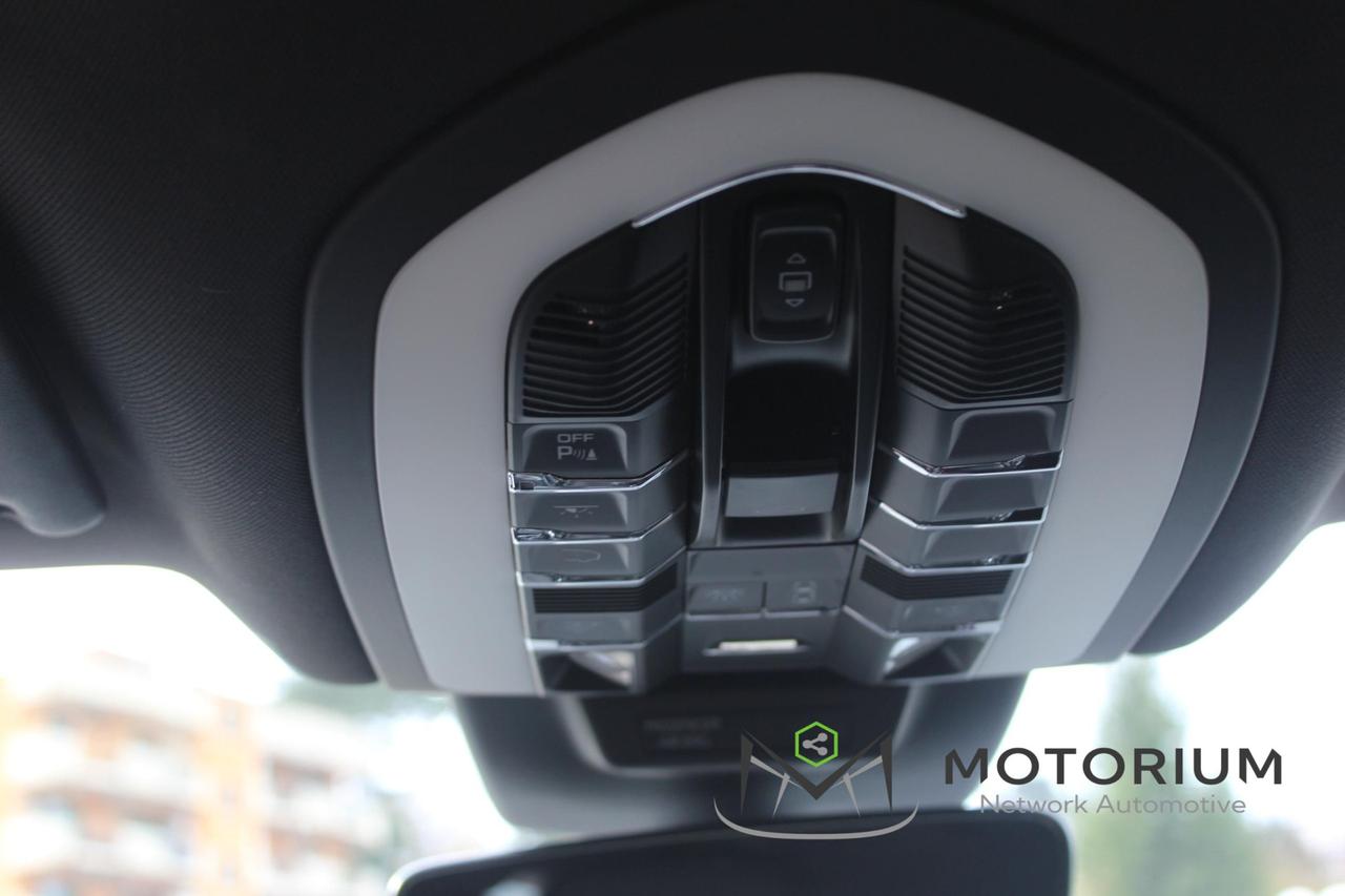 Porsche MACAN 2.0 245 CCV PDK