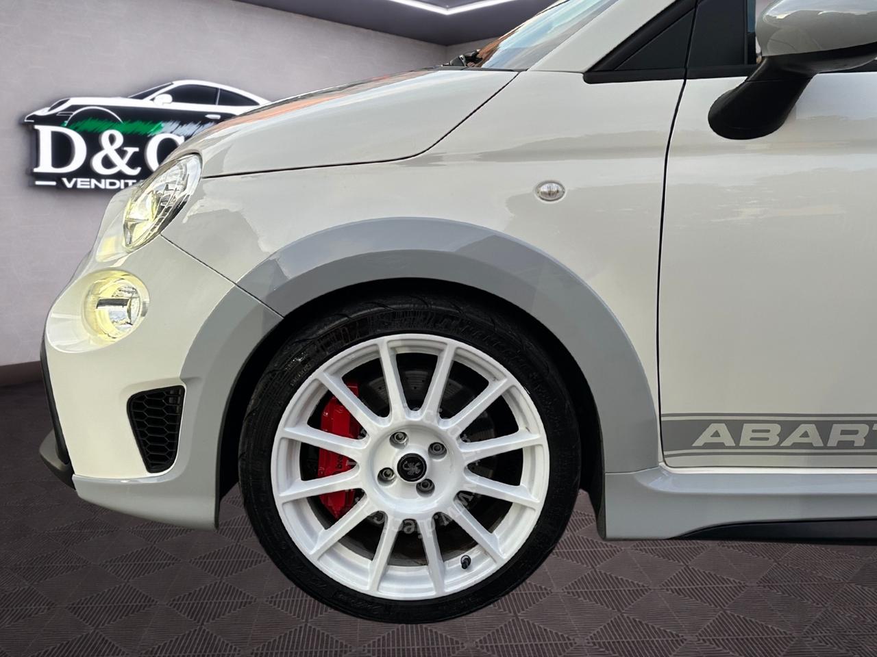 Abarth 695 70TH 180cv NAVI SABELT XENO AUDIO BEATS FULL