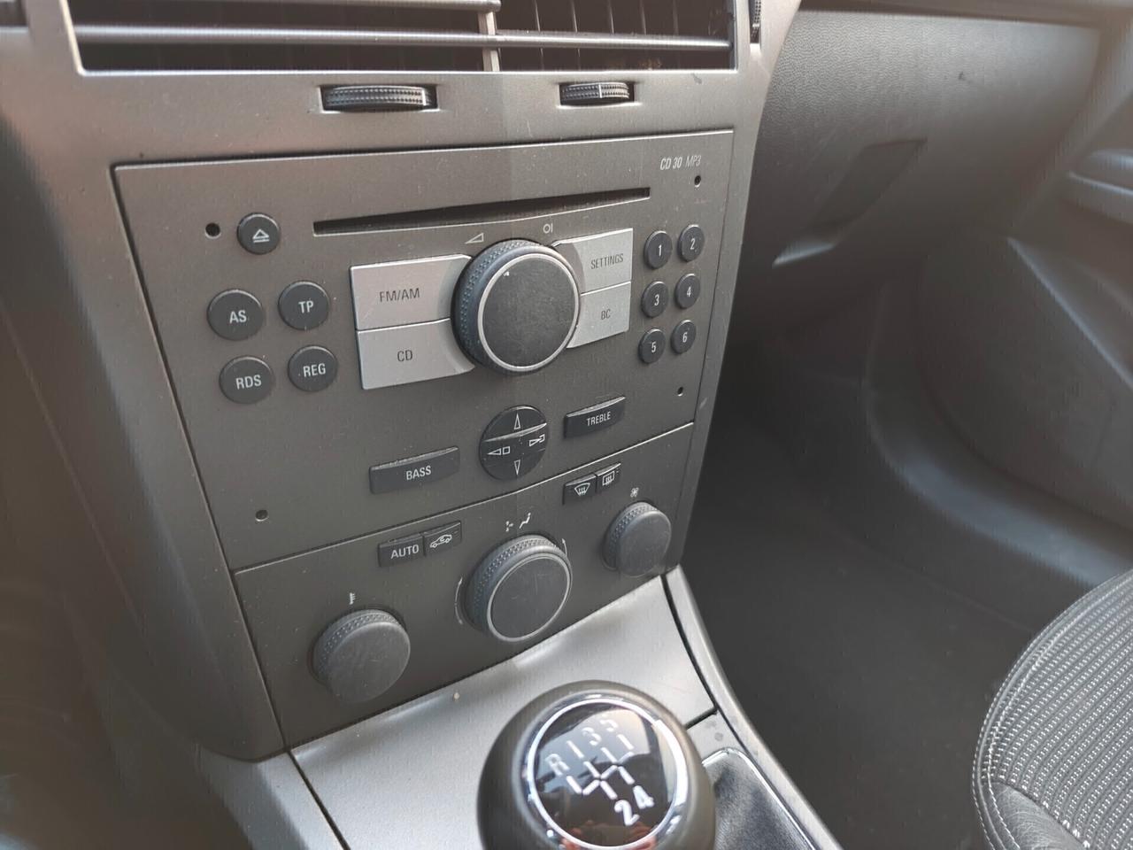 Opel Astra 1.4 16V Twinport 5 porte Cosmo